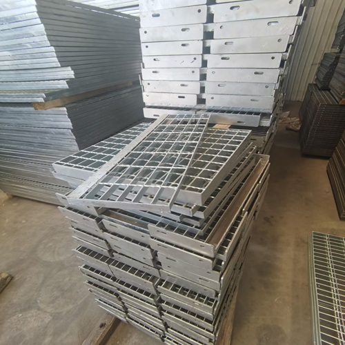 鋼結構平臺鋼格柵:輕量化與高強度的工程平衡術