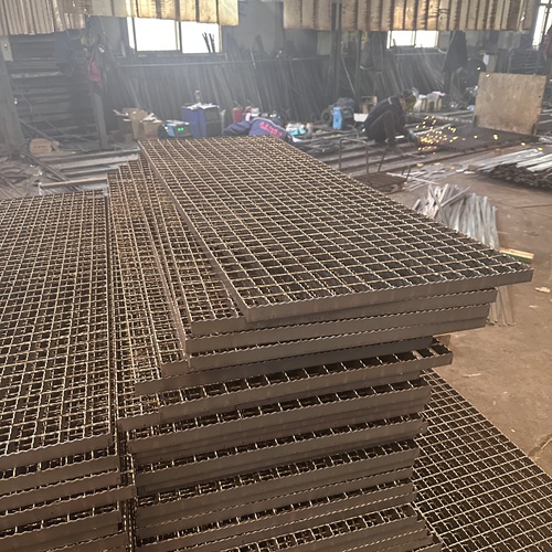 鋼格柵板如何搭配支撐結構更穩定