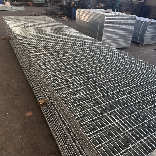 鋼格柵板在音樂節舞臺搭建中的妙用