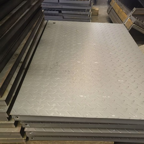 地下管廊巡檢平臺首選鋼格板，3大核心原因揭秘