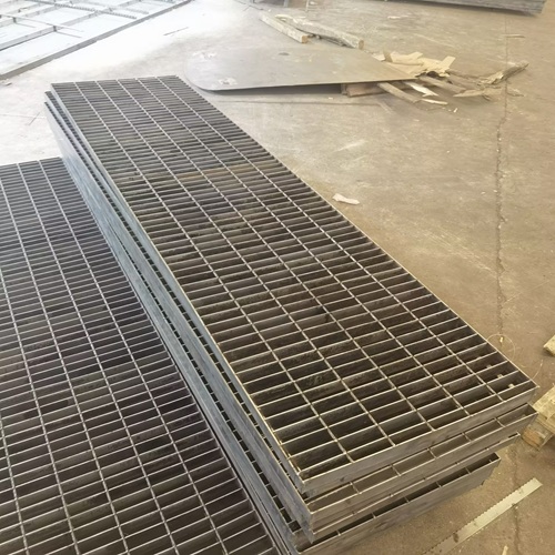 地下管廊巡檢平臺首選鋼格板，3大核心原因揭秘