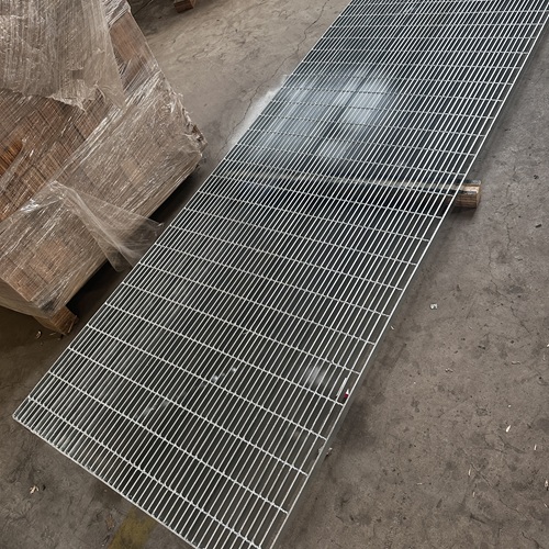 鋼格板焊接工藝全過程，點焊和壓焊區別在哪