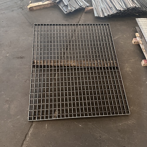 低調卻強悍鋼格板撐起城市每一寸腳步