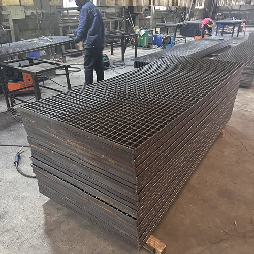 鋼格板踩空風險防滑設計方案來幫忙